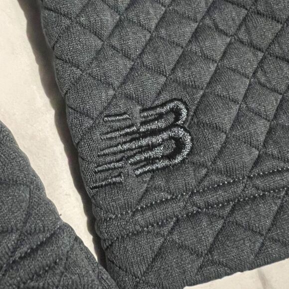 New Balance NB Heat Loft Funnel Neck quilted top in Nettle Green oversized XS - Picture 11 of 12